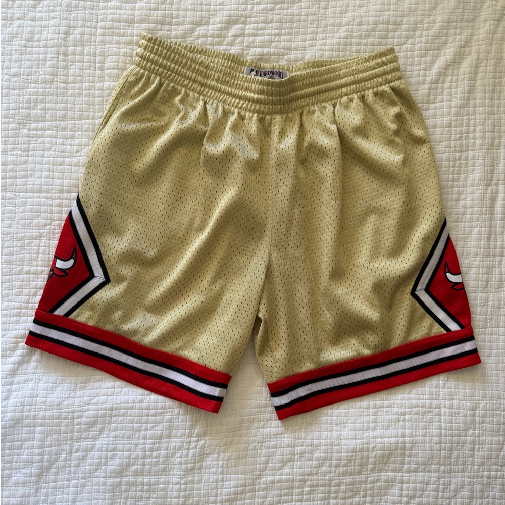 Chicago bulls 97 98 season Gold authentic swingman shorts Mitchell and Ness
